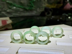 Nhẫn Liền Khối Ngọc Phỉ Thuý Tự Nhiên