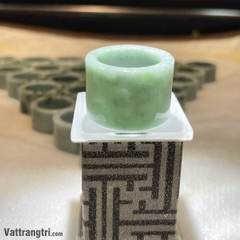 Nhẫn trơn đá ngọc phỉ thuý đeo ngón cái 21mm