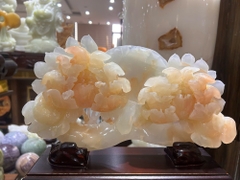 Tác phẩm thanh gậy như ý mẫu đơn ngọc onyx 33x19cm