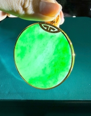 Vô Sự Bài Ngọc Phỉ Thuý Móc Vàng 18K (Kèm giấy kiểm định)