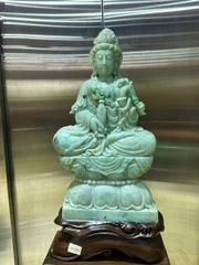 Phật Quan Âm Ngọc Phỉ Thuý (Kèm giấy kiểm đinh)