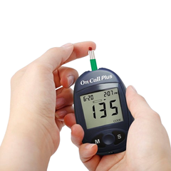 Máy đo đường huyết On Call Plus (mmol/L) - không kèm que