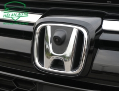 Camera trước gắn logo CRV tự bật khi gặp chướng ngại vật