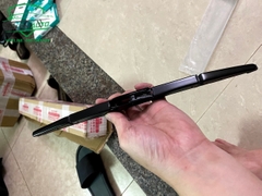 Lưỡi gạt mưa sau