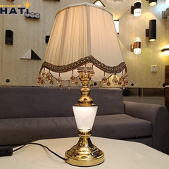 Đèn bàn cổ điển Christer