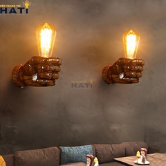 Đèn tường decor bàn tay nắm chặt