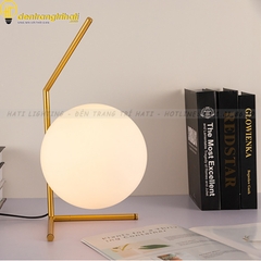 Đèn bàn hiện đại Moonlight C