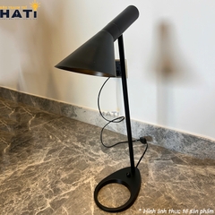 Đèn bàn hiện đại Akira - BHD005/DE