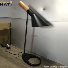 Đèn bàn hiện đại gỗ Akira - BHD005G