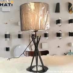 Đèn bàn hiện đại Mika - BHD002