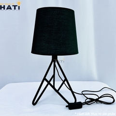 Đèn bàn hiện đại Momo - BHD003