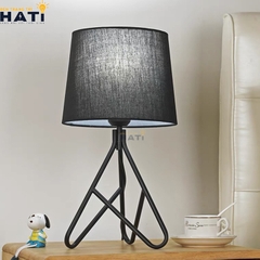 Đèn bàn hiện đại Momo - BHD003