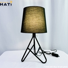 Đèn bàn hiện đại Momo - BHD003