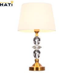 Đèn bàn tân cổ điển thân pha lê