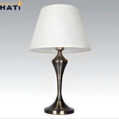 Đèn bàn tân cổ điển cao cấp