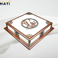 Đèn ốp gỗ chữ Phúc 1