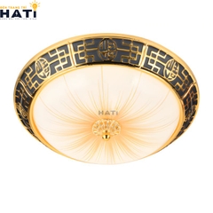 Đèn ốp trần tân cổ điển Nicoir mang vẻ đẹp quý phái kết hợp ánh sáng dịu nhẹ, giúp không gian trở nên ấm cúng và tạo điểm nhấn thẩm mỹ nổi bật.