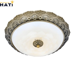 Đèn ốp trần tân cổ điển cao cấp Thalen nổi bật với phong cách thanh lịch và chi tiết trang trí tinh tế, phù hợp cho phòng khách, phòng ngủ hoặc biệt thự sang trọng
