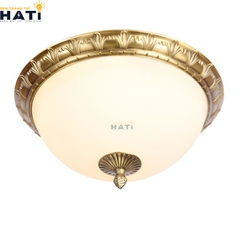 Đèn ốp trần tân cổ điển Vaelis mang phong cách quý phái kết hợp ánh sáng hài hòa, giúp không gian trở nên ấm cúng và nâng tầm thẩm mỹ nội thất.