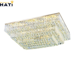 Đèn ốp trần pha lê chữ nhật Elric mang phong cách hiện đại kết hợp pha lê cao cấp, tạo điểm nhấn ánh sáng tinh tế cho không gian sống
