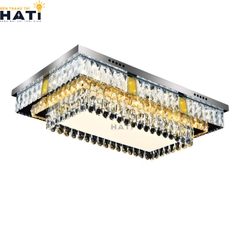 Đèn ốp trần pha lê chữ nhật Evren mang phong cách hiện đại kết hợp pha lê cao cấp, tạo điểm nhấn ánh sáng tinh tế cho không gian sống