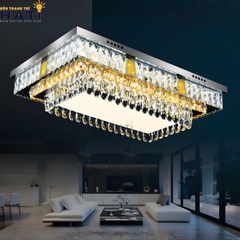 Đèn ốp trần pha lê chữ nhật Evren mang phong cách hiện đại kết hợp pha lê cao cấp, tạo điểm nhấn ánh sáng tinh tế cho không gian sống
