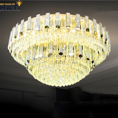 Đèn ốp trần pha lê tròn Bilus sở hữu phong cách hiện đại, ánh sáng dịu nhẹ phản chiếu qua pha lê tạo hiệu ứng lung linh, phù hợp lắp đặt cho phòng khách, phòng ngủ hoặc căn hộ cao cấp.