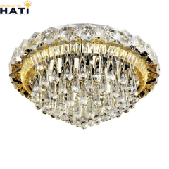 Đèn ốp trần pha lê tròn Eldon là mẫu đèn ốp trần pha lê cao cấp với thiết kế tròn sang trọng, các chi tiết pha lê tinh xảo giúp không gian trở nên lung linh và nổi bật hơn.