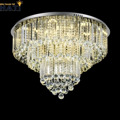 Đèn ốp trần pha lê tròn Farley mang phong cách hiện đại, ánh sáng phản chiếu qua các hạt pha lê tạo hiệu ứng lấp lánh, phù hợp lắp đặt cho phòng khách, phòng ngủ hoặc căn hộ cao cấp.