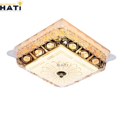 Đèn ốp trần pha lê vuông Kaelis là điểm nhấn hoàn hảo cho không gian nội thất sang trọng, nổi bật với chất liệu pha lê cao cấp tạo hiệu ứng ánh sáng đẹp mắt