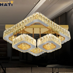 Đèn ốp trần pha lê vuông cao cấp Varian nổi bật với thiết kế vuông thanh lịch kết hợp pha lê lấp lánh, phù hợp trang trí phòng khách, phòng ngủ hoặc căn hộ hiện đại