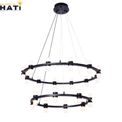 Đèn thả decor Hilary phù hợp lắp đặt tại phòng khách chung cư, giúp không gian trở nên sang trọng và thu hút hơn.