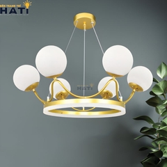 Đèn thả decor Meadow phù hợp lắp đặt tại phòng khách chung cư, tạo điểm nhấn nổi bật và thu hút ánh nhìn.