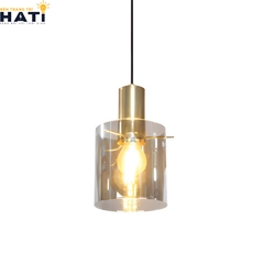 Đèn thả đơn Arkenly tạo điểm nhấn trang trí tinh tế cho không gian nội thất gỗ tự nhiên, tone màu trung tính và phong cách tối giản hiện đại.