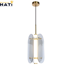 Với ánh sáng tập trung và kiểu dáng gọn gàng, đèn thả đơn Lysmere là lựa chọn lý tưởng cho đảo bếp, bàn trà hoặc góc làm việc tại nhà.