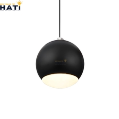 Đèn thả đơn Orlind gây ấn tượng với thiết kế thanh thoát, mang lại vẻ đẹp hiện đại cho không gian nội thất.