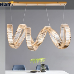 Đèn thả ngang Lumivana mang đến hiệu ứng chiếu sáng tập trung và nổi bật, lý tưởng cho căn hộ, nhà phố và biệt thự theo phong cách tinh tế, đẳng cấp.