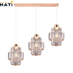 Đèn thả ngang Miravelle sở hữu đường nét sang trọng, dễ dàng kết hợp với nội thất căn hộ, nhà phố và biệt thự cao cấp.