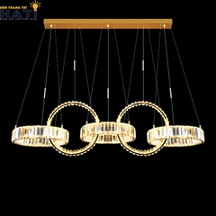 Đèn thả ngang Zirella cao cấp phù hợp lắp đặt cho bàn ăn, căn hộ chung cư và nhà phố hiện đại. Kiểu dáng thanh thoát giúp không gian trở nên sang trọng và hài hòa hơn. Ánh sáng lan tỏa đều, tạo cảm giác ấm cúng khi sử dụng.