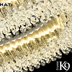 Đèn thả pha lê Beline sở hữu kiểu dáng sang trọng cùng hiệu ứng ánh sáng lấp lánh, phù hợp trang trí phòng khách, bàn ăn hoặc sảnh nhà cao cấp.