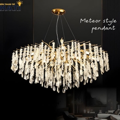 Đèn thả pha lê Bewin mang phong cách thanh lịch kết hợp pha lê cao cấp, giúp không gian phòng khách, bàn ăn hoặc khu vực sảnh trở nên nổi bật và đẳng cấp.