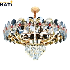 Đèn thả pha lê Kailin sở hữu thiết kế tinh tế với các chi tiết pha lê lấp lánh, mang đến điểm nhấn sang trọng cho không gian nội thất