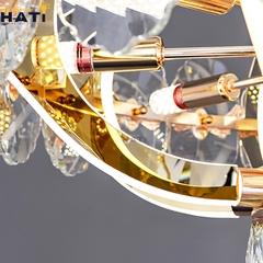 Đèn thả pha lê Kailin sở hữu thiết kế tinh tế với các chi tiết pha lê lấp lánh, mang đến điểm nhấn sang trọng cho không gian nội thất