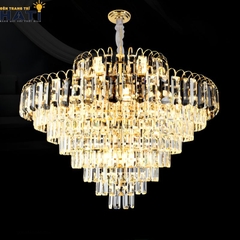 Đèn thả pha lê Kyser mang phong cách hiện đại tinh tế, kết hợp pha lê cao cấp giúp không gian phòng khách, bàn ăn hoặc khu vực sảnh trở nên sang trọng và thu hút