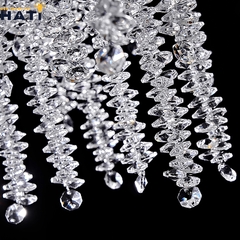 Với thiết kế sang trọng cùng các dải pha lê tinh xảo, đèn thả pha lê Tunlus giúp không gian căn hộ, nhà phố và biệt thự trở nên nổi bật và đẳng cấp hơn.