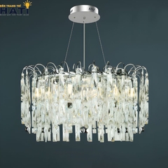 Đèn thả pha lê Valerian cao cấp với các chi tiết pha lê lấp lánh, phù hợp trang trí phòng khách, bàn ăn hoặc không gian sang trọng