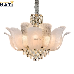 Đèn thả pha lê Velorien cao cấp với các hạt pha lê lấp lánh, phù hợp trang trí phòng khách, bàn ăn hoặc không gian sang trọng