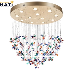 Đèn thả pha lê Veronis mang phong cách hiện đại kết hợp pha lê cao cấp, tạo điểm nhấn ánh sáng ấn tượng cho không gian phòng khách, bàn ăn hoặc khu vực thông tầng.