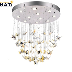 Đèn thả pha lê Xaviron sở hữu kiểu dáng thanh lịch cùng hiệu ứng ánh sáng lung linh, góp phần nâng tầm thẩm mỹ và mang lại vẻ đẹp sang trọng cho không gian sống.