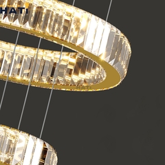 Với kiểu dáng thanh thoát và ánh sáng ấn tượng, đèn thả thông tầng Arvino phù hợp lắp đặt trong nhà phố, biệt thự hoặc các công trình kiến trúc sang trọng.